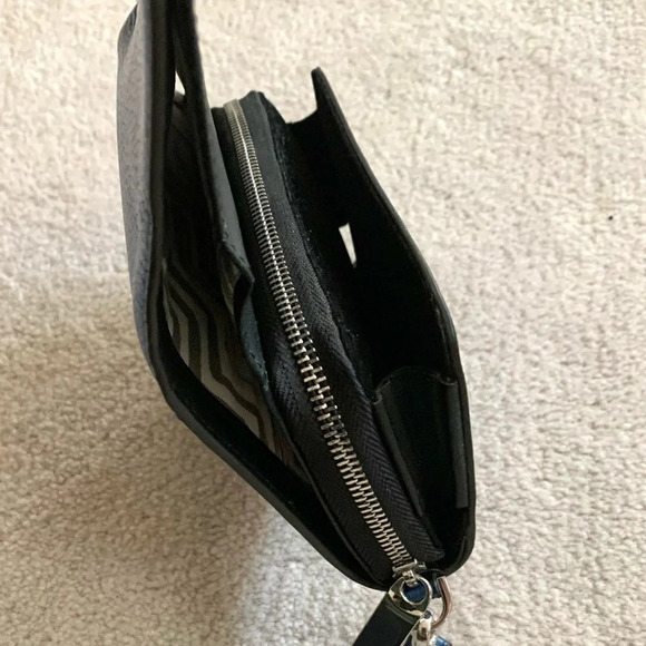 Lodis Iridescence wristlet with zipper - Picture 11 of 15